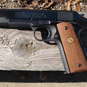 Colt 70-45-02.jpg