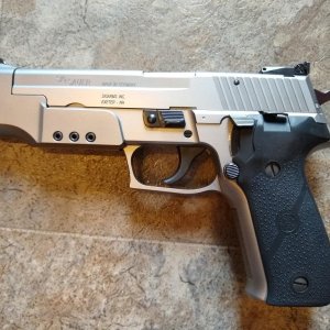 P226 Sport.jpg