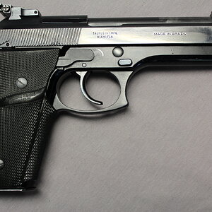 Taurus 92 R.JPG