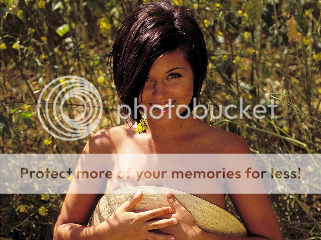 Tiffani-Amber-Thiessen09.jpg