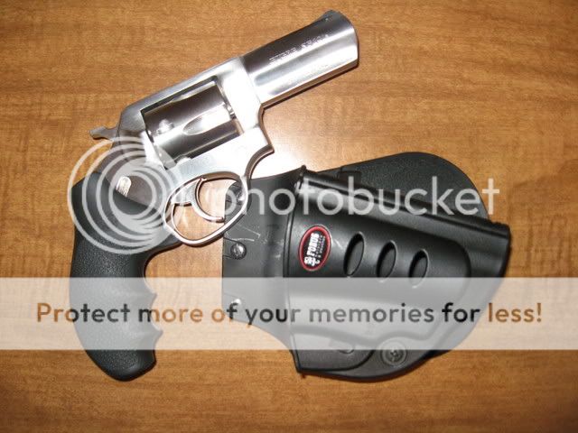 RugerSP101Fobusholster003.jpg